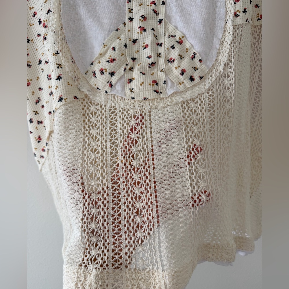 ✨NWT-POL Half Crochet Peace Sign Patchwork BOHO Short Sleeve Top size medium - Picture 12 of 12